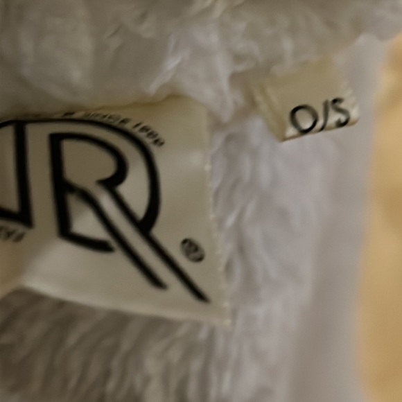 Snake Skin Print Faux Fur “R Fashion Apparel” Open Cardigan - Picture 5 of 8